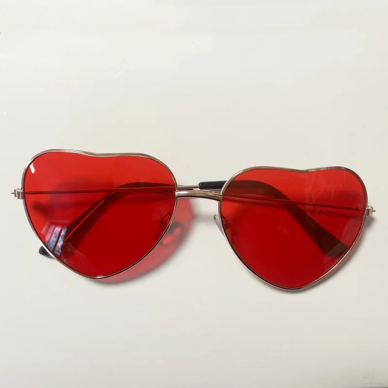 Fashion Vintage Metal Heart Shaped Sunglasses Men Women 's Love Ocean Piece Sun Glasses Outdoor UV400 Shades Eyewear Goggles