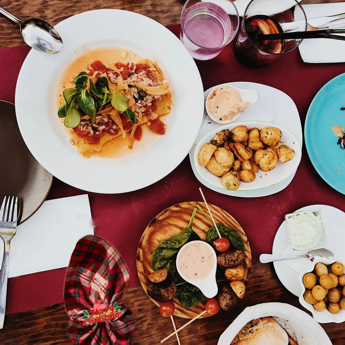 

2 Pcs Napkin Buckle Decorations Alloy Decorate Accessory Christmas Ring Restaurant Table Dinner Party Hotel