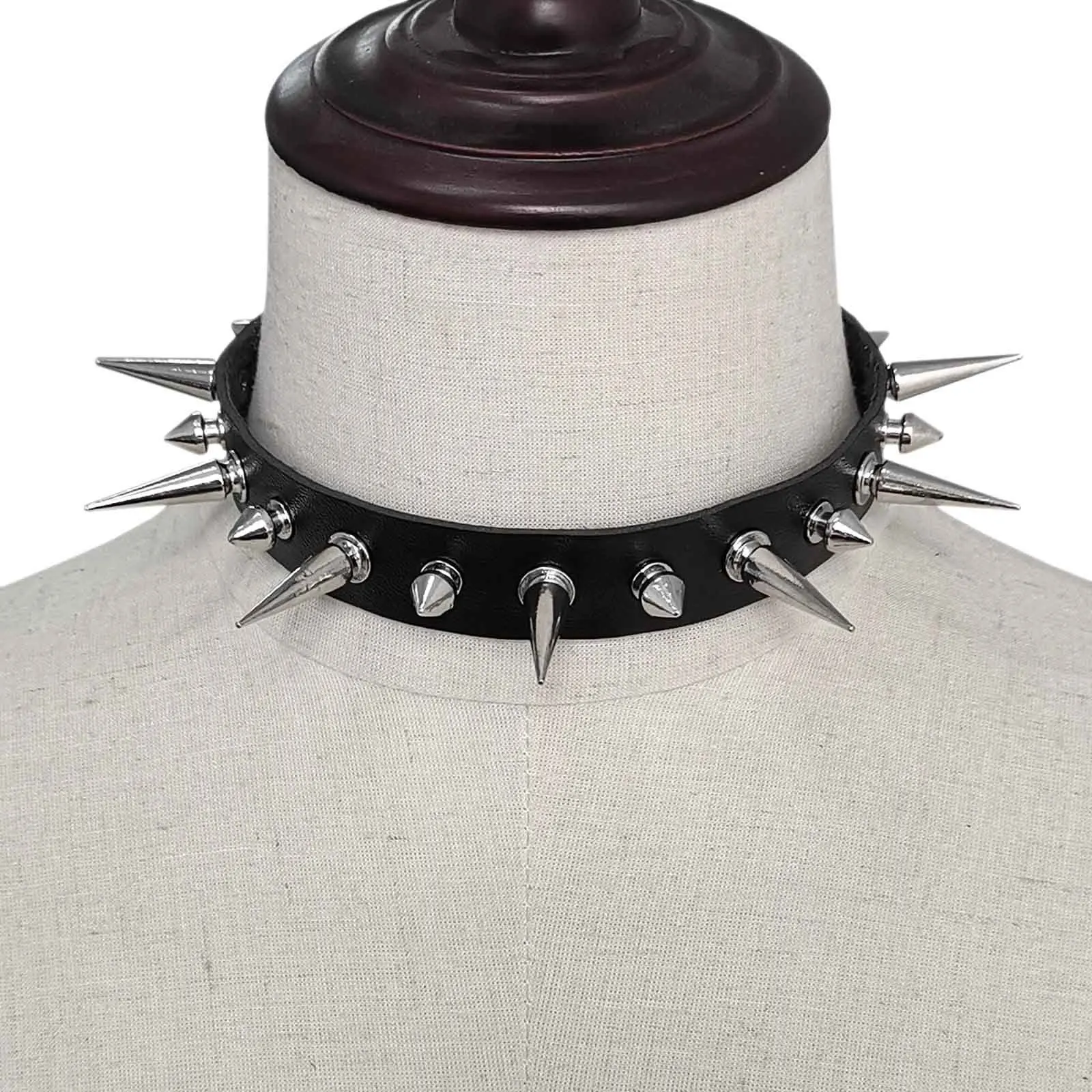 KMVEXO Trendy Punk Long Spike Rivet Leather Necklace for Women Harajuku Choker Collar Necklaces Boho Gothic Girl Collier Jewelry