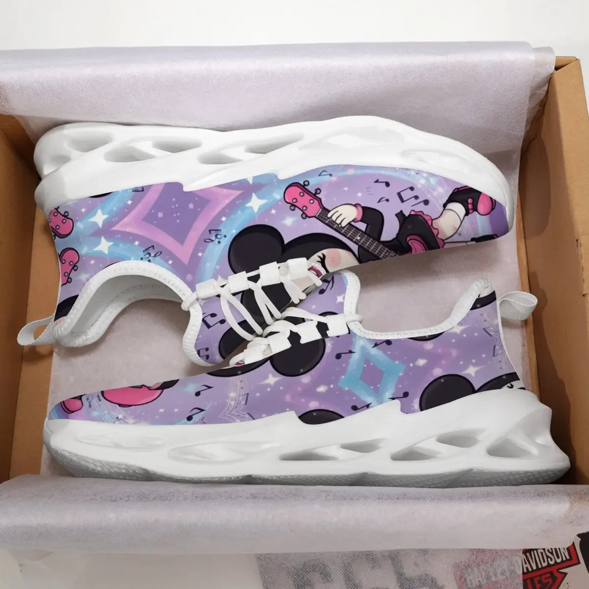 

Новая обувь для родителей и детей с цветными блоками, легкая обувь на плоской подошве с рисунком Диснея Микки Винни Пуха и «Hello Kitty»