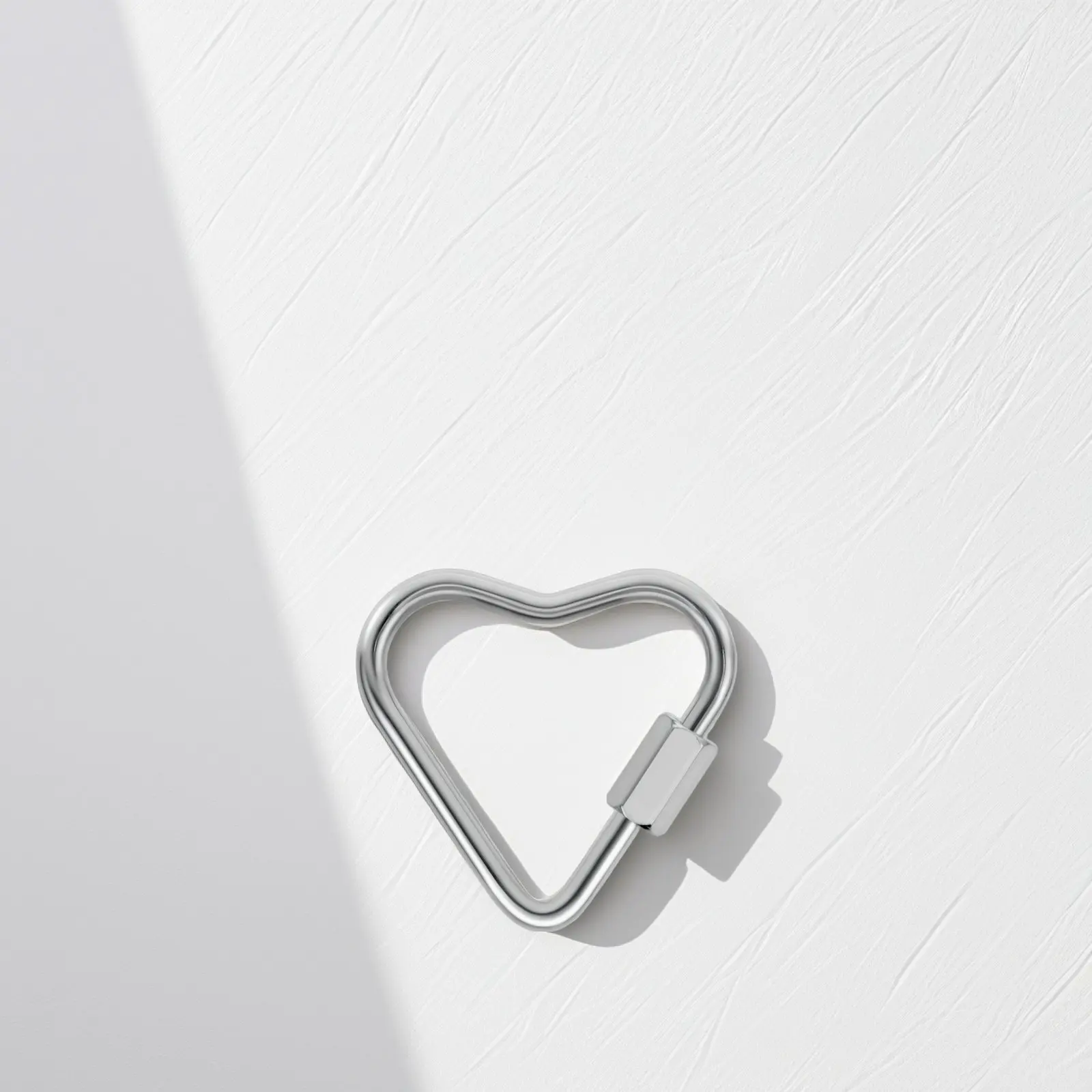 

8Pcs Heart Shape Screw Lock Carabiner Clip Stainless Steel Keychain Clasp Locking Ring for Bags Jewelry Making Accessories
