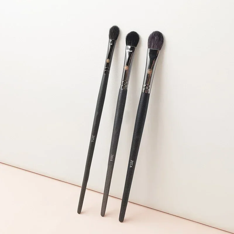 1Pc Professional Eye Shadow Brush Soft Squirrel Goat Hair Mixed Medium Big Eyeshadow Brush Blender Make up Brush