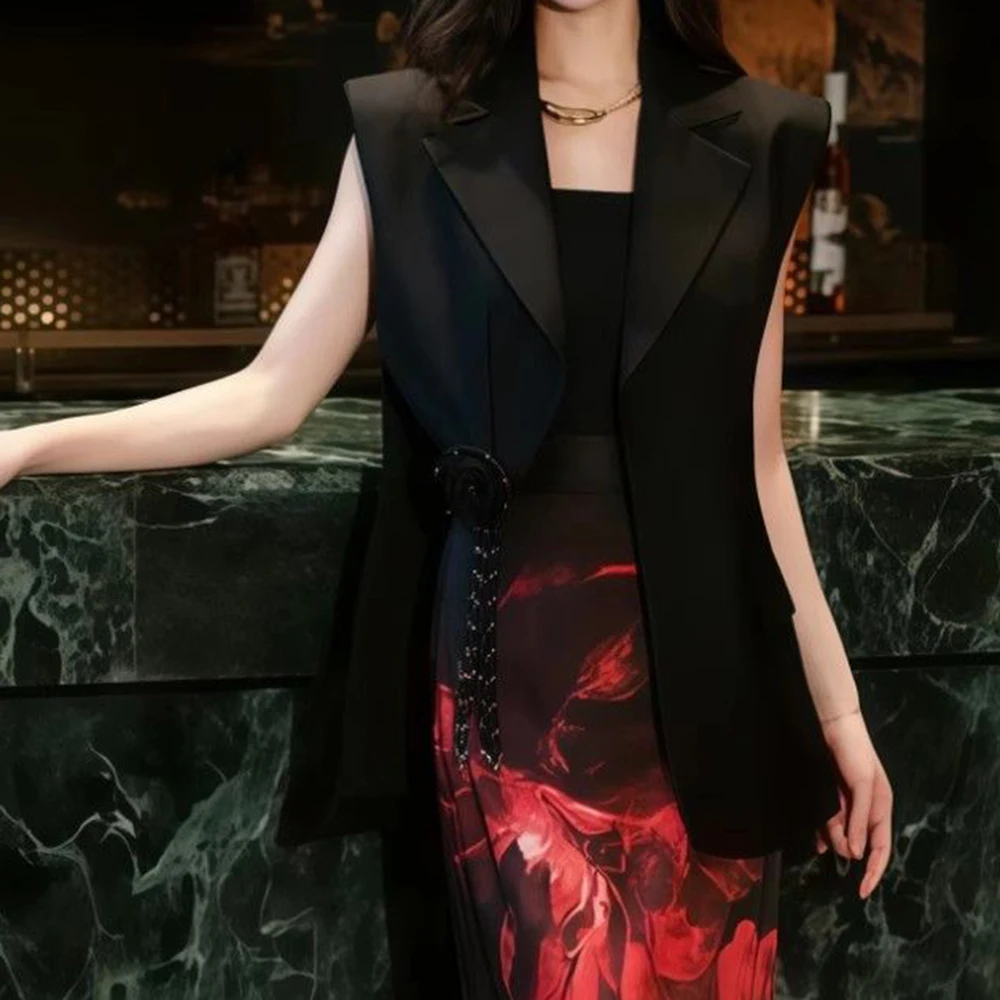 2025 summer new high-end wind thin design sense solid color three-dimensional flower fringed irregular vest jacket women