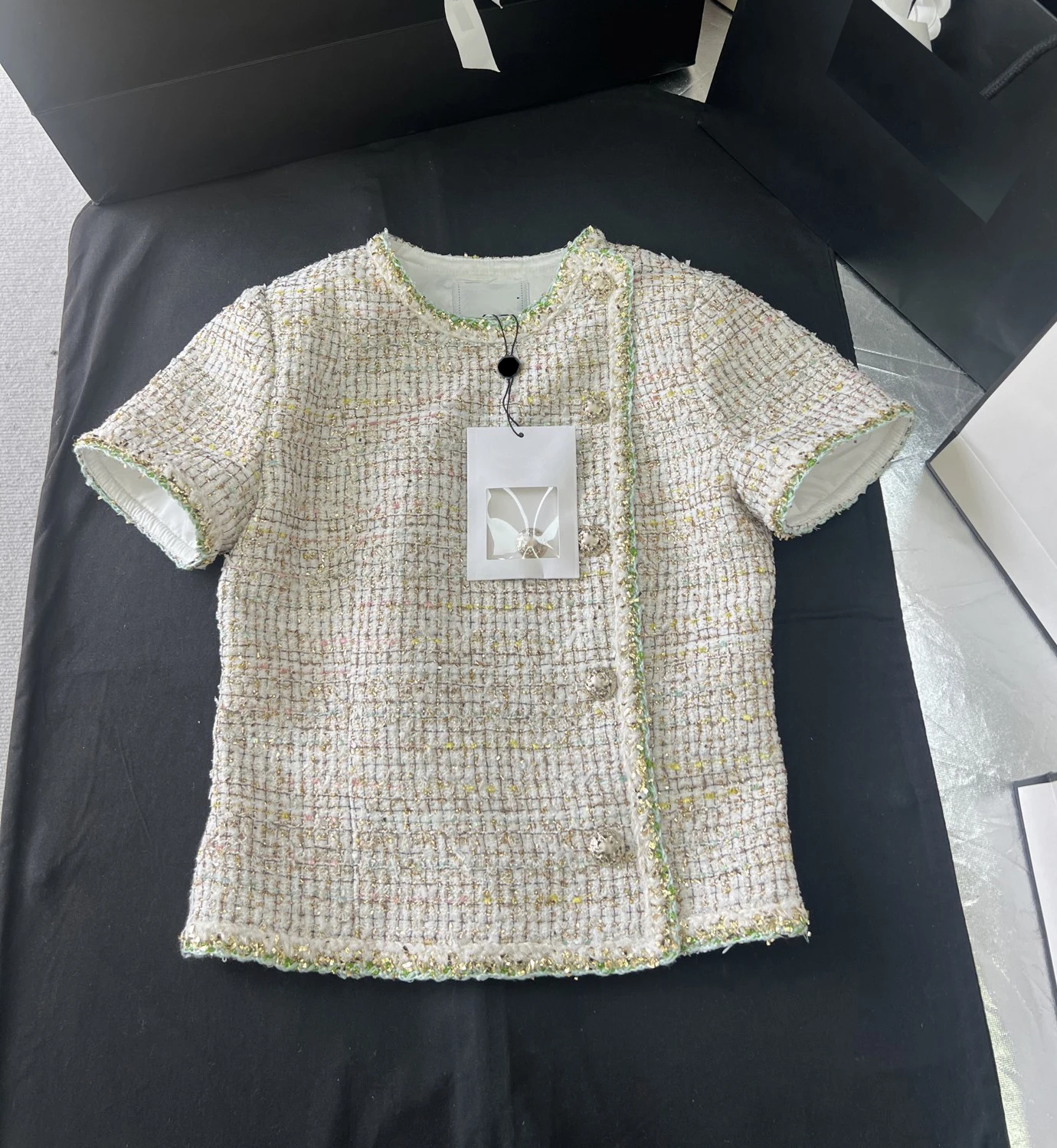 

Luxury brand Women's Wool tweed jacket skirt silk lining high quality same the show can be customized