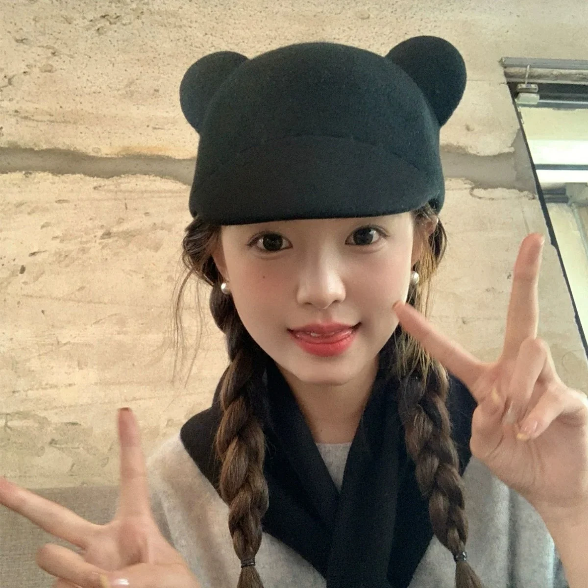 Women's Autumn/Winter Flat-Brimmed Hat with Mouse-Ear Design Stylish and Versatile Hat Minimalist and Chic Equestrian Cap