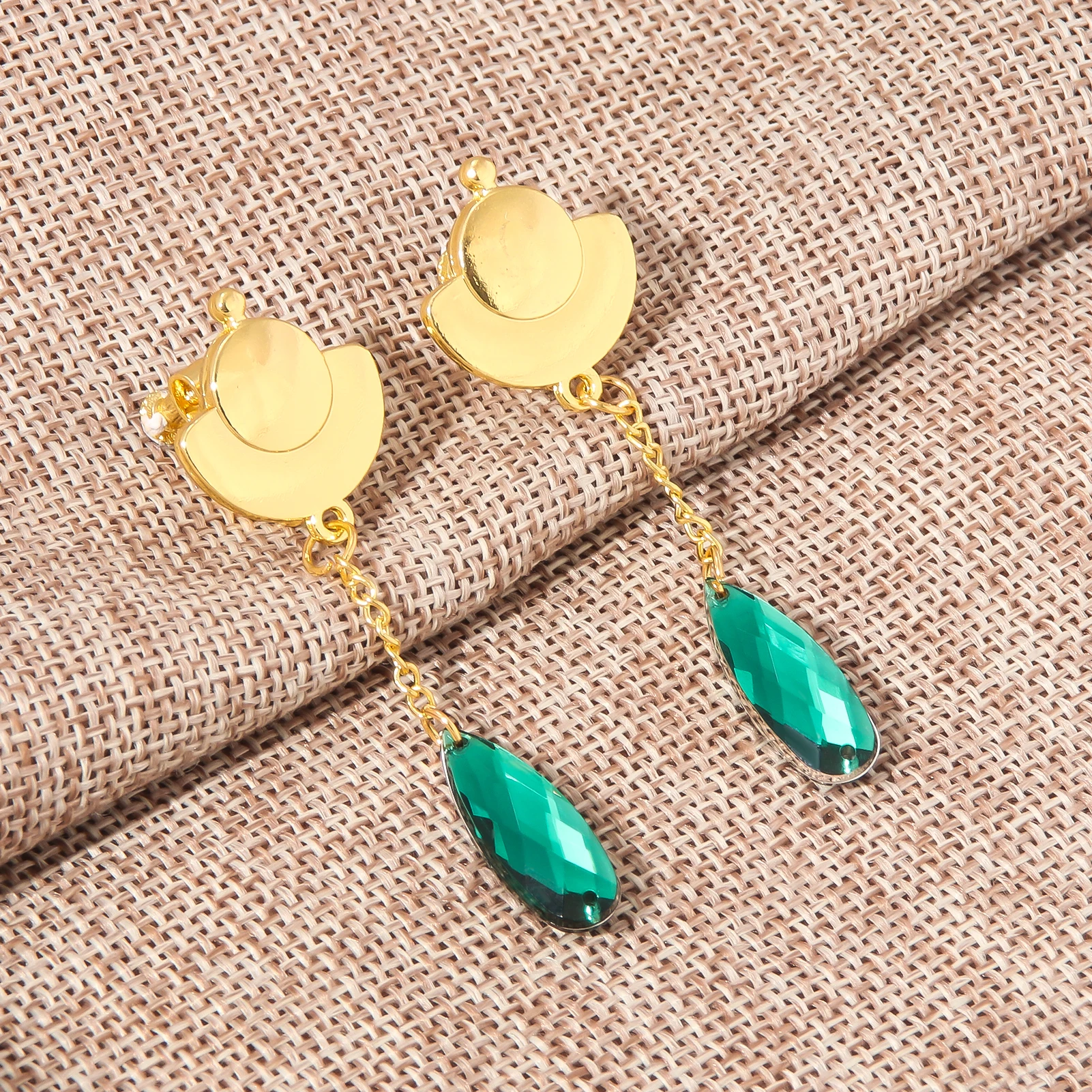 Anime The Apothecary Diaries Mao Mao Cosplay Earrings Green Gem Earstuds Earclip Earwear Eardrop Alloy Pendant Jewelry Accessory