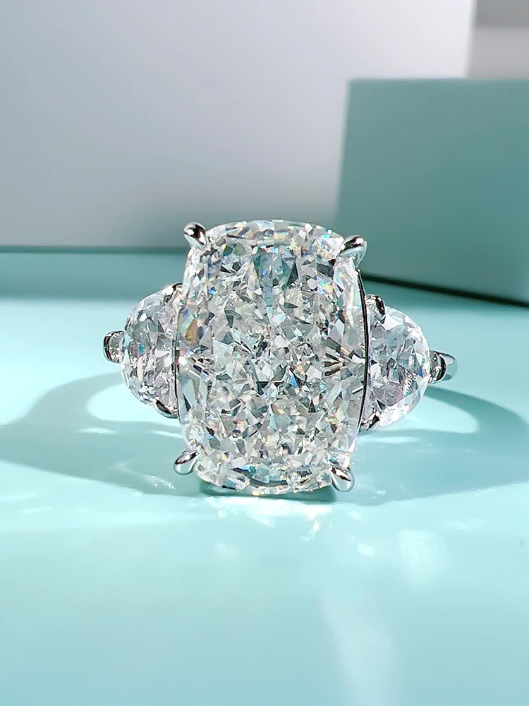 

Fashion Jewelry S925 Sterling Silver 9 * 13 White G Pigeon Egg High Carbon Diamond Ring Fashion Simple Ring