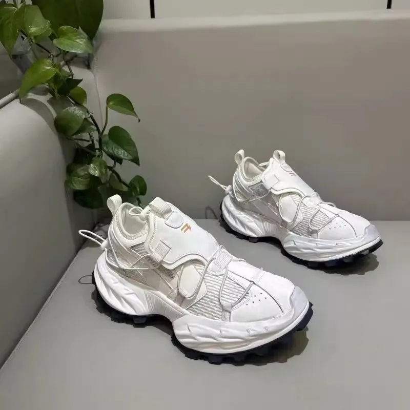

2025 Breathable Men's Hiking Shoes Luxury Designer Rock Climbing Hiking Shoes Men's Outdoor Work Shoes