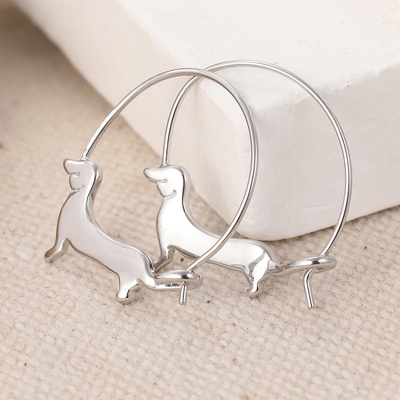 

Classic Fashion Silver Color Metal Geometry Carving Cute Dog Hoop Earrings for Women Jewelry