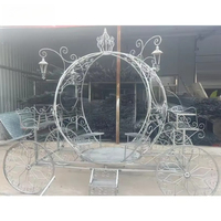 Sleek Luxury Wedding Props White Metal Cinderella Carriage Royal Princess Cinderella Pumpkin Carriage Wedding Decoration