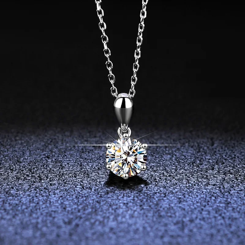 18K gold simple and elegant PT950 platinum 1 carat moissanite necklace pendant for women classic six claw pendant jewelry