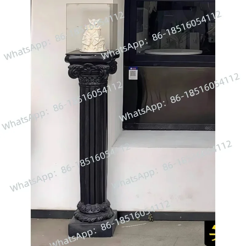pure-black-texture-roman-column-edge-few-interior-retro-european-home-decoration-photography-layout-field-ornament-crafts