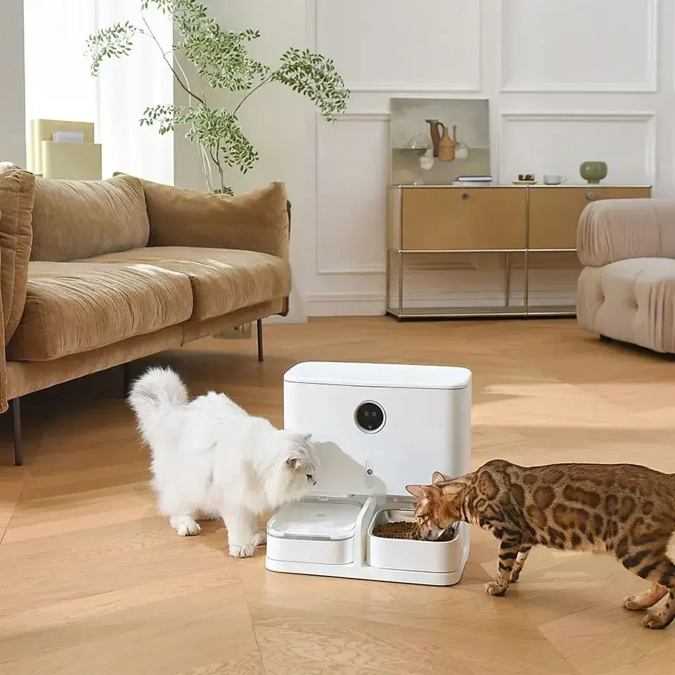 Wholesale Voice Smart WiFi Remotely Controls Pet Cats and Dogs Feeders That Dispense Water and Food OEM