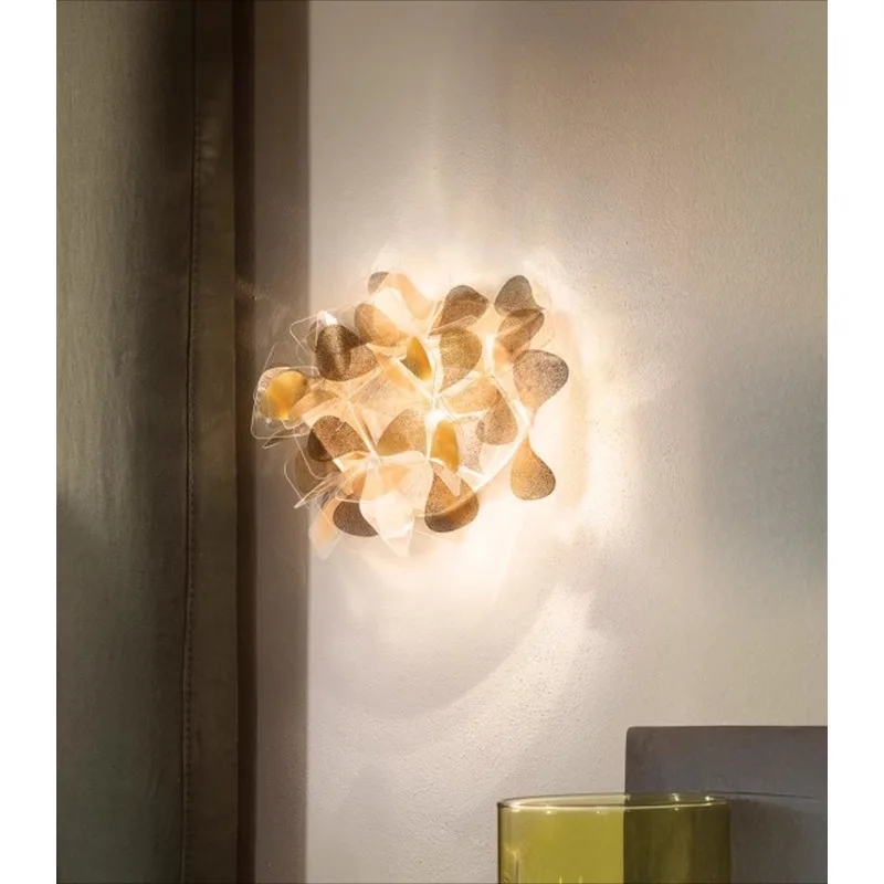 Modern simplicity, bedroom bedside aisle petal lamp, decorative wall