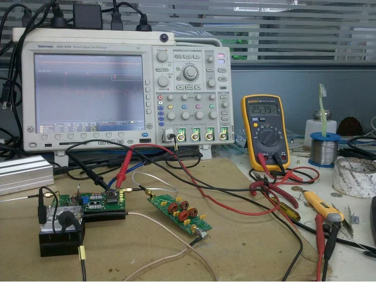 45W Ssb Linear HF RF Power Amplifier Chinese and English Gear Short Wave Amplifier Board (Finished)