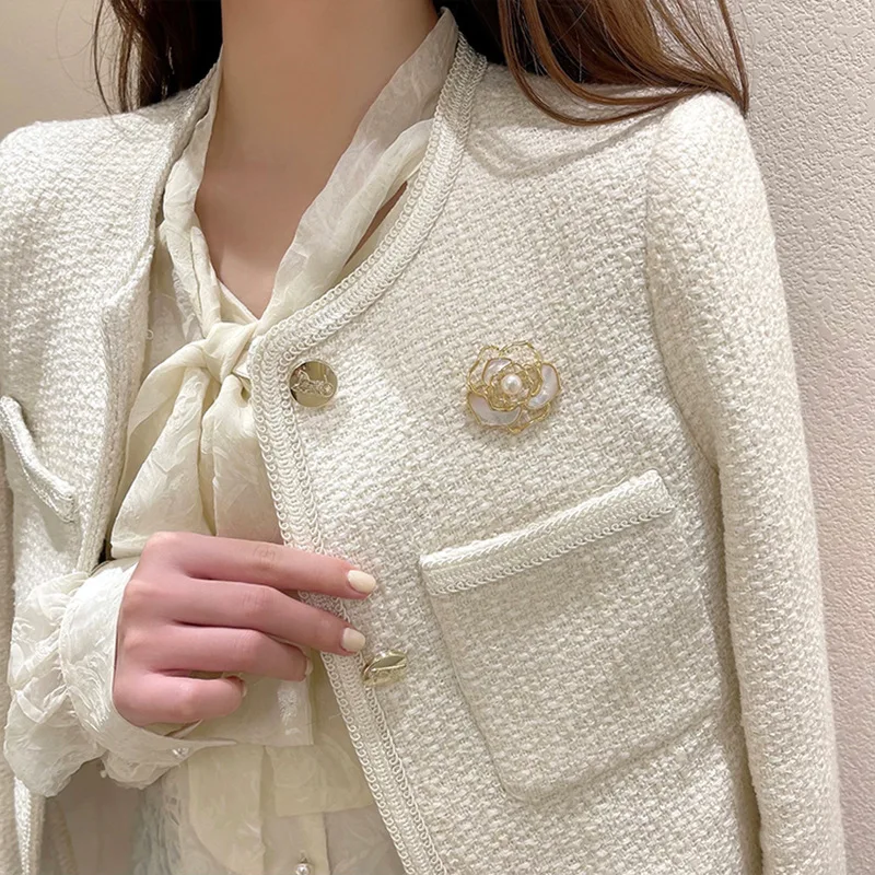 Camellia Brooch Fashion Luxury Rhinestone Imitation Pearl Pin For Women Fashion Clothes Corsage Jewelry Accessories Wholesale
