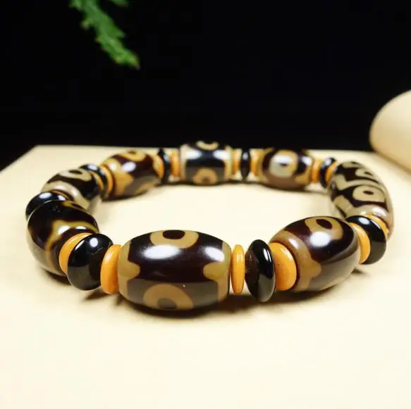 One-dollar auction Tibetan-style three-nine-eye beads barrel beads bracelet wenwan old agate beads bracelet.