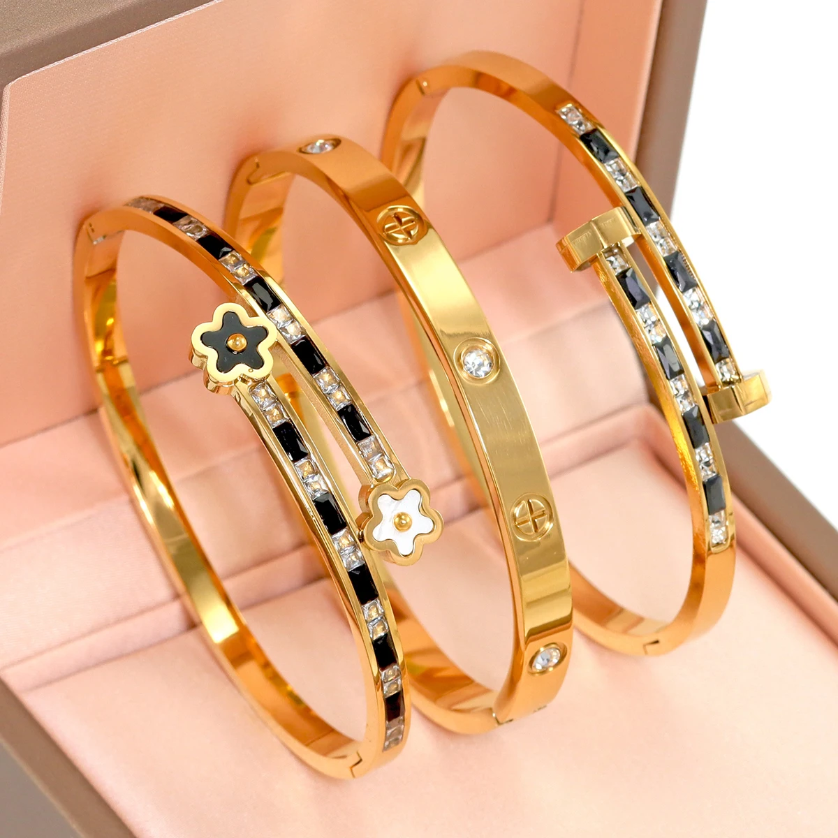 3Pcs/Sets Stainless Steel Clover Flower Cross Nail Bracelet for Women Leisure Wedding Jewelry Party Holiday Valentine's Day Gift