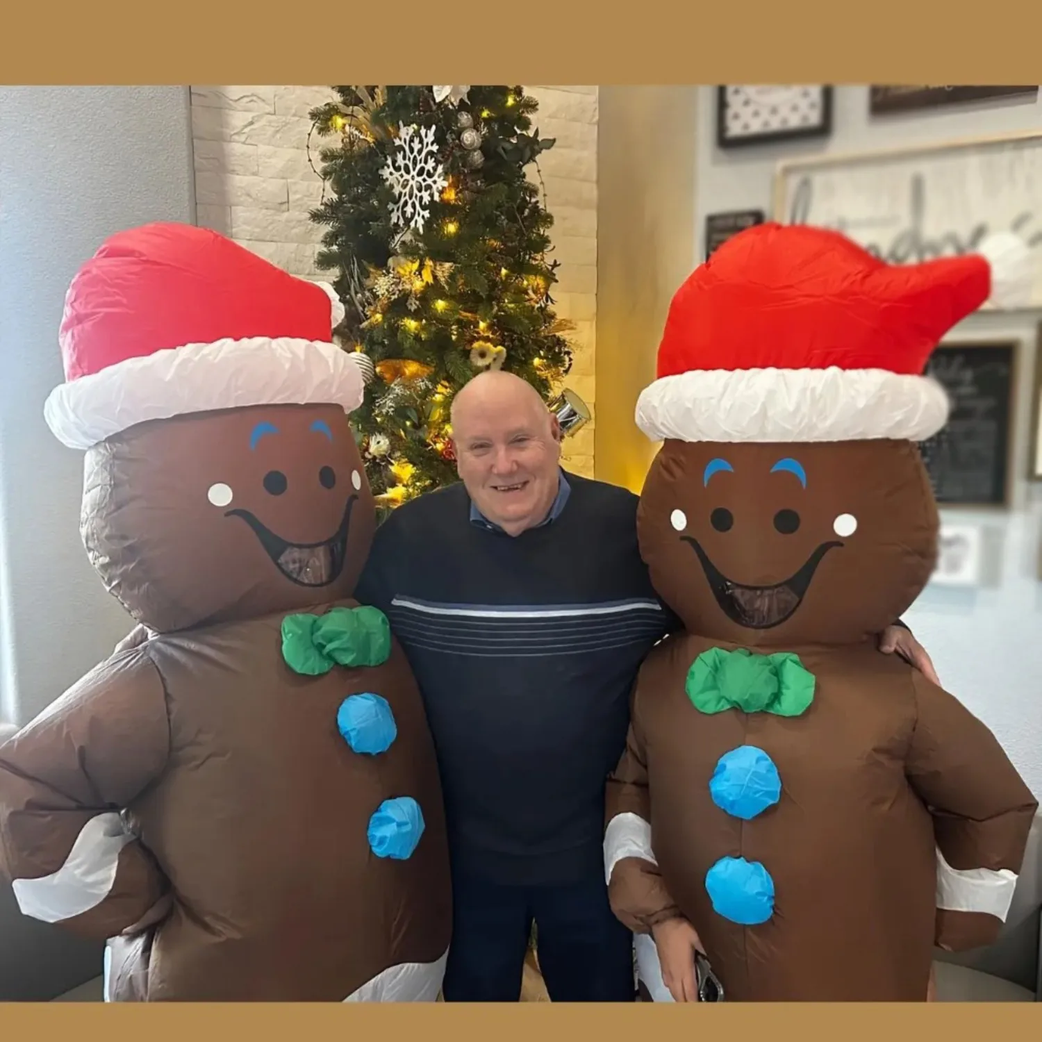 

Inflatable Gingerbread for Man Unisex Costume for Adults, Perfect for Halloween, Role Play, Parties,Christmas Costume