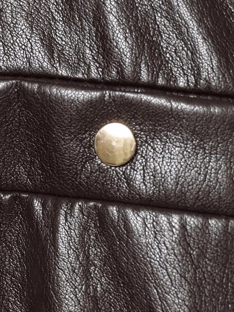 Jaqueta Curta de Couro Sintético Feminina para Primavera e Verão, Moda Urbana com Lapela e Bolsos