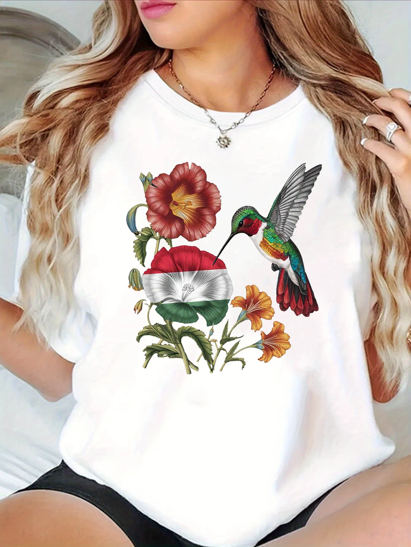 Hungarian Art Hummingbird Flower Print Women Short Sleeve Round Neck Casual T Shirt Spring Summer Everyday Outing Style