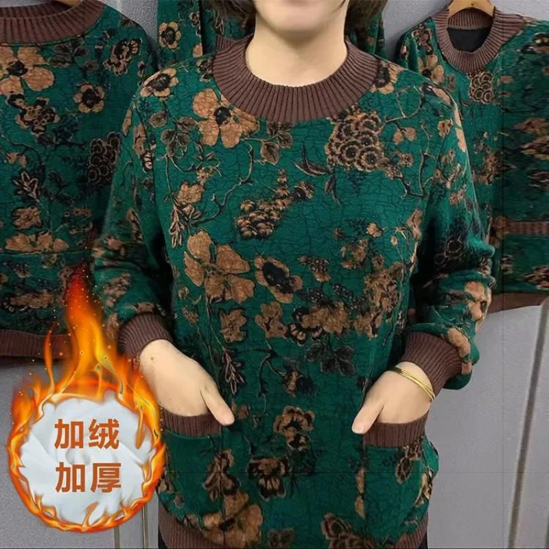 Middle Aged and Elderly People's Warm Top Mother's Outfit with Thick Velvet and Long Sleeves for Warmthwomen's Base Small Shirt