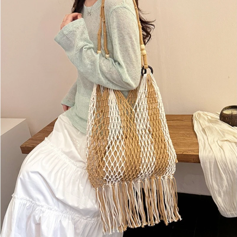 

Women's Summer Beach Shoulder Bag with Large Capacity Woven Ethnic Tassel Beach Vacation Colorblock Cutout Boho Resort
