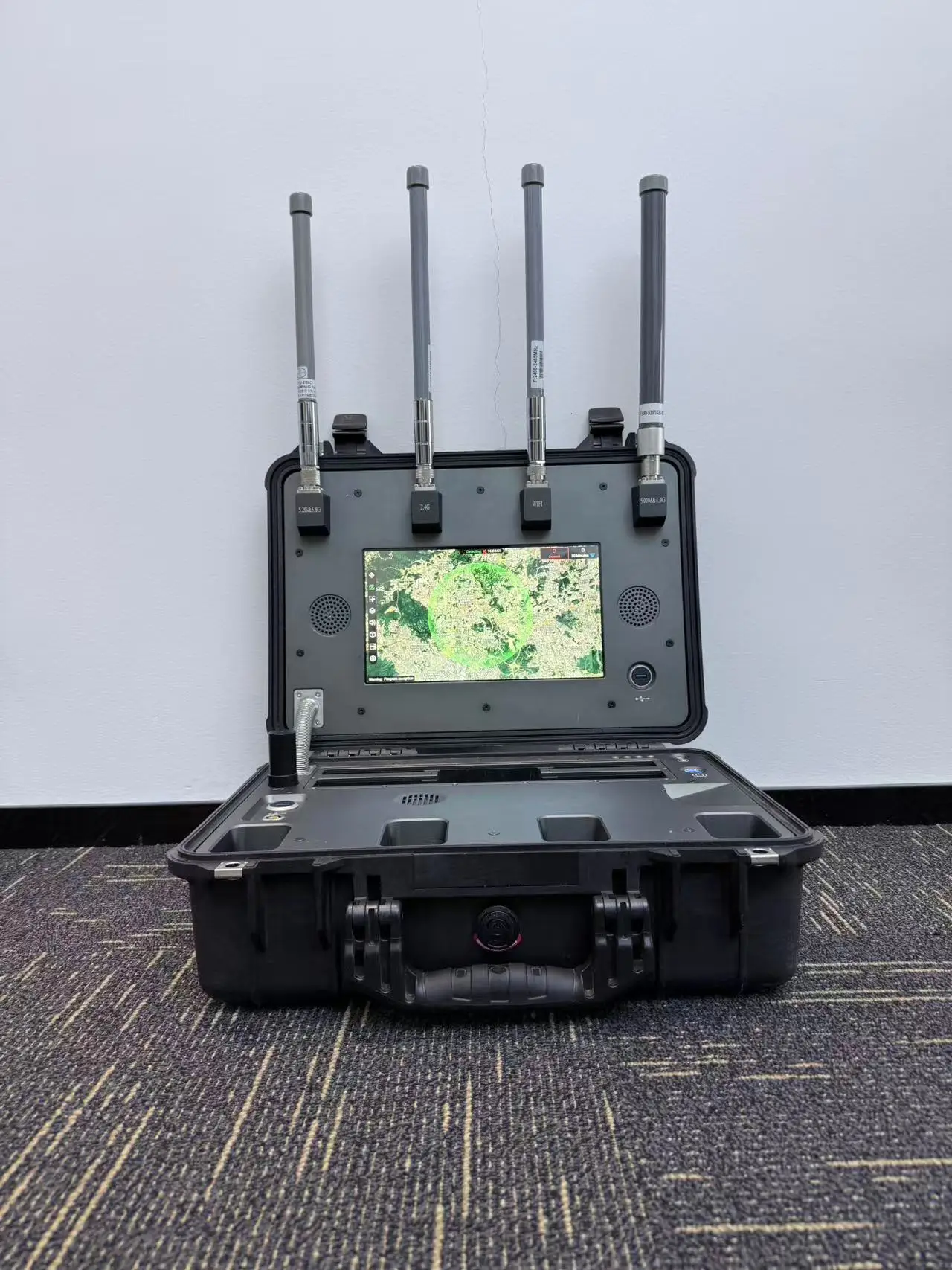 Détecteur 5KM longue distance 900-5.8Ghz pleine bande 360 °   Système de détection portable complet de personnalisation de l'espace aérien