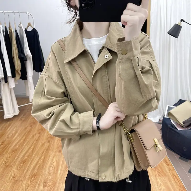 Jaket lengan panjang wanita, Retro Korea 2024 baru Patchwork kerah Polo ritsleting saku modis warna Solid kasual serbaguna