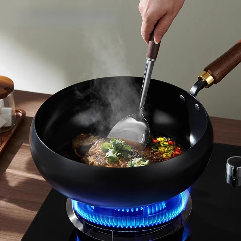 

Chinese Zhangqiu Big-Belly Wok - Classic Cast Iron Pan for All Stovetops​​