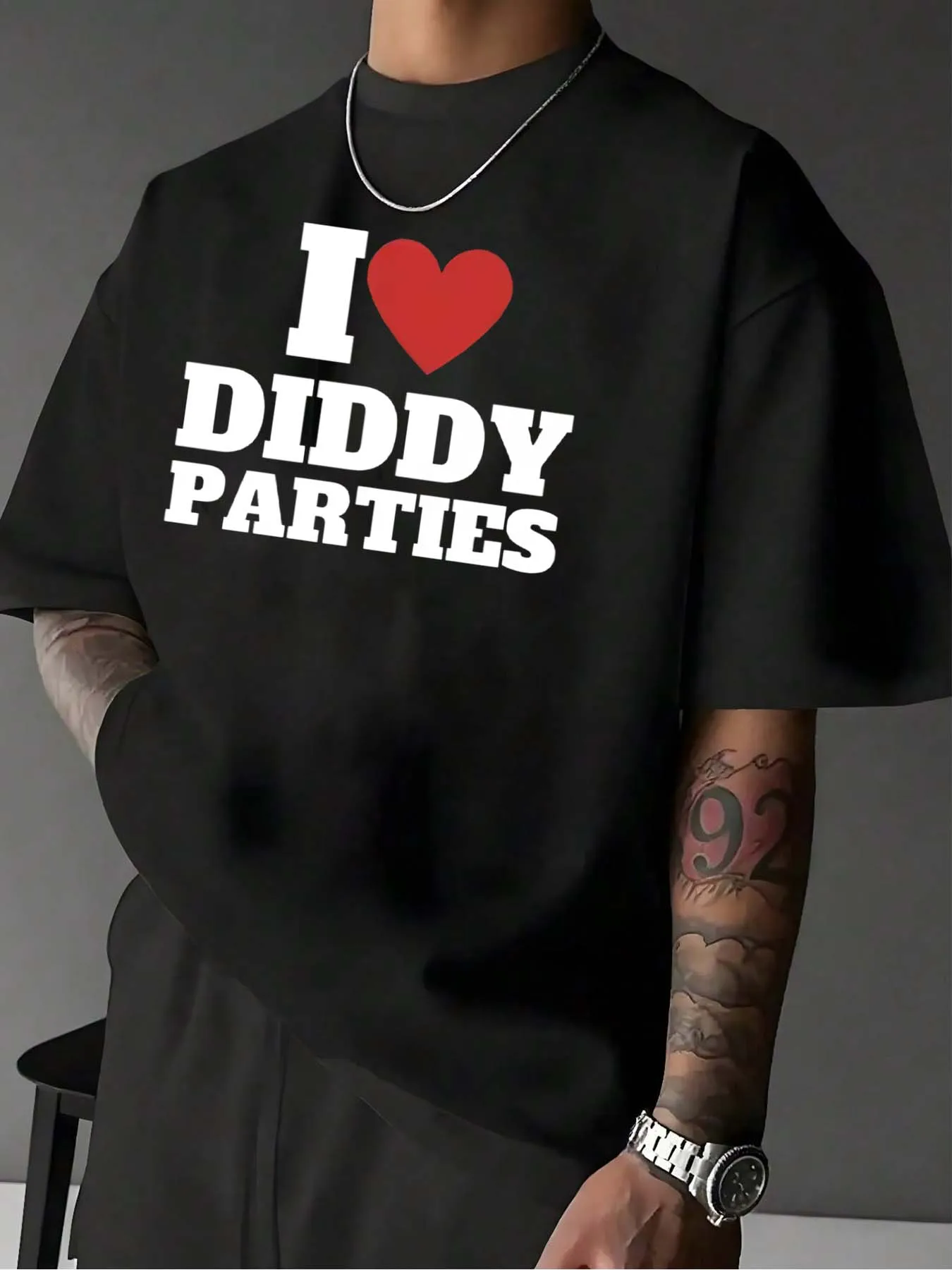 تي شيرت رجالي صيفي مضحك بأكمام قصيرة مع نمط مطبوع للجنسين مناسب للحفلات المنزلية كهدية #2