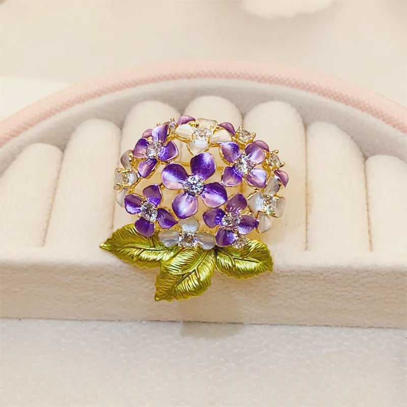 Chinese Style Auspicious Lucky Pink Purple Hydrangea Brooch Gold Plated Drip Oil Flower Modesty Pin Clothing Jewelry For Women