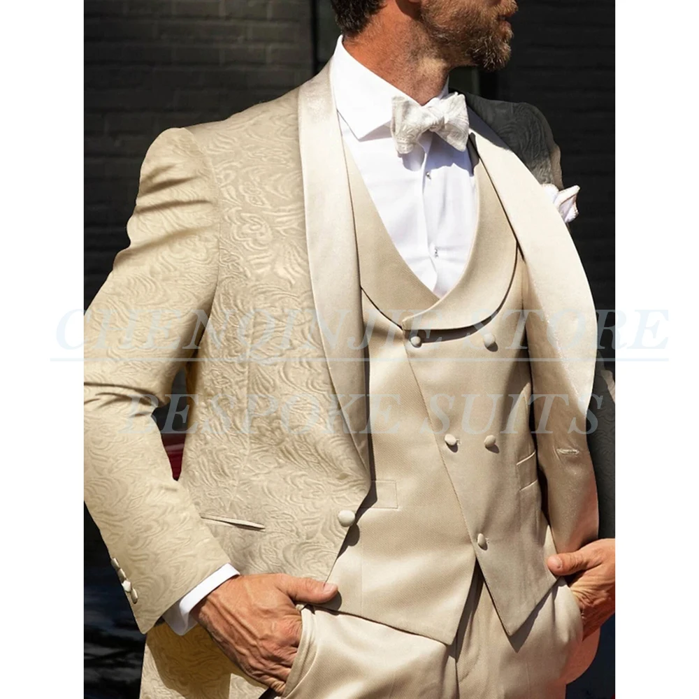 

Роскошные мужские костюмы из элегантной жаккардовой ткани с шалью на одной пуговице и лацканами, облегающая куртка из трех предметов, брюки, жилет, роскошные свадебные наряды