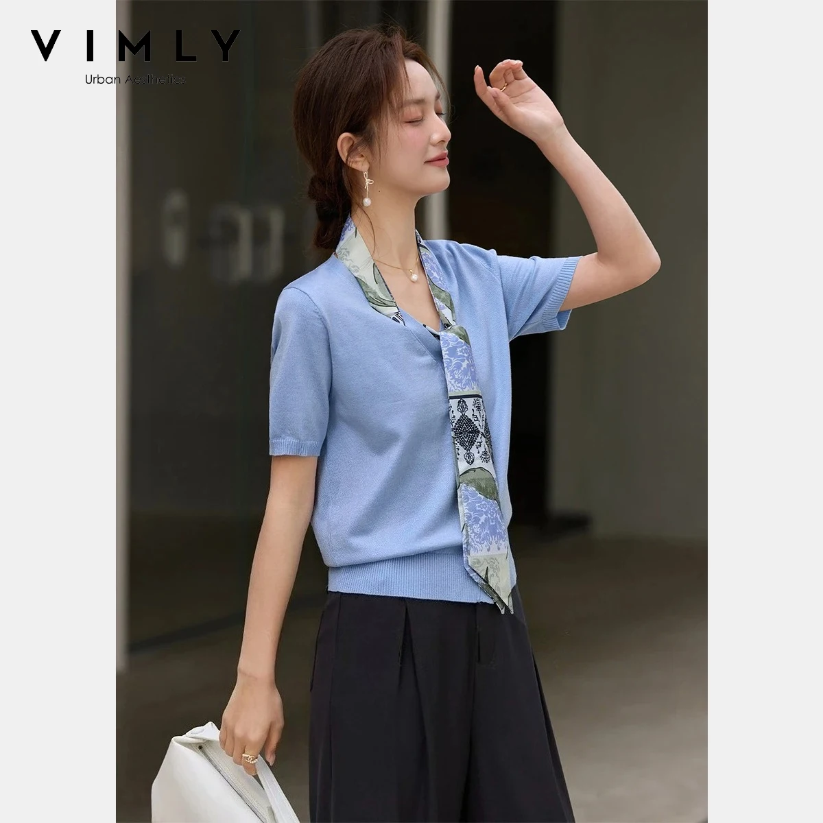 

VIMLY Women's Blue Knit T-shirt 2026 Summer New Versatile Fashion Print Scarf Sash V-Neck Casual Daily Short Sleeve Top A3855