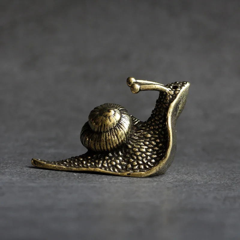 Retro Pure Copper Mini Snail Ornament Desktop Decoration Tea Pet Snail Ornament Antique Brass Animal Miniature Figurine Craft