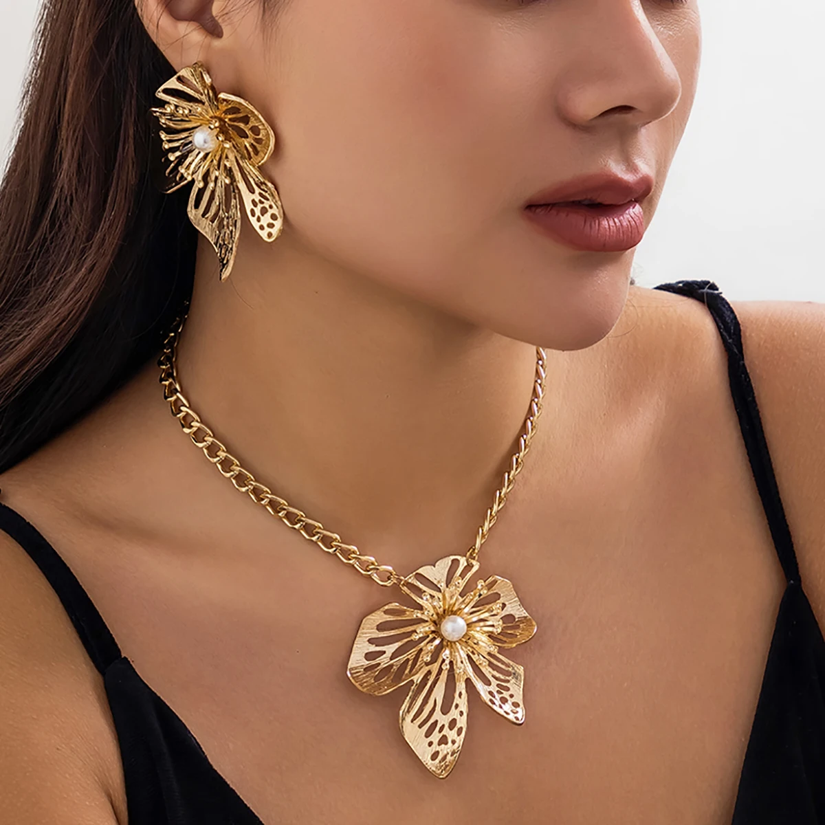 Salircon Exaggerated Irregular Big Flower Clavicle Necklace Punk Gold Color Metal Chain Necklace Women's Statement Jewelry Gift