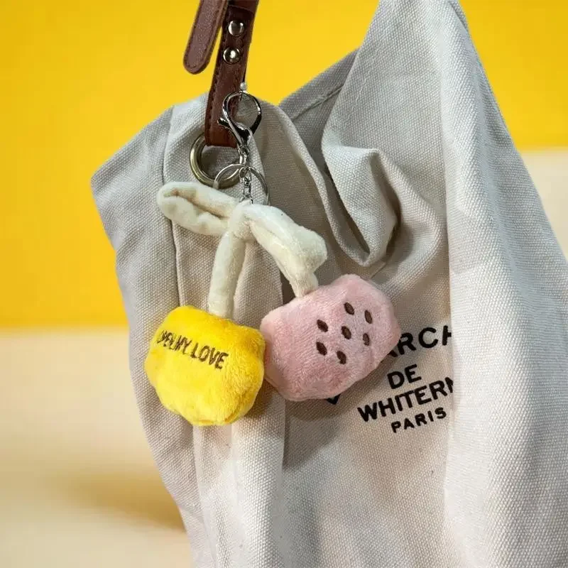 愛らしいチェリーリボンぬいぐるみキーホルダー、1/2セット、女の子用バッグチャーム、バックパックペンダント、ぬいぐるみラグドールギフト。