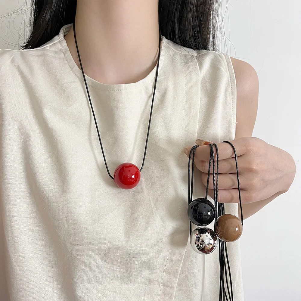 New Minimalist Metal Geometric Ball Pendant Necklace for Women Design Sweater Chain Trendy Accessories