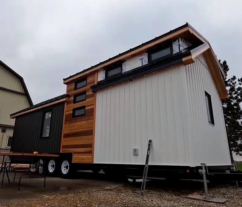 Customizable Mobile Metal Roofed Integrated Houses Tiny Home
