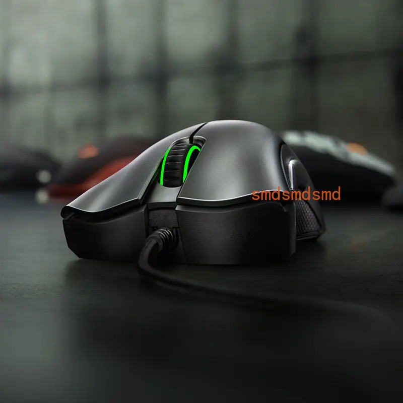 

Black and white USB e-sports LOL wired gaming mouse
