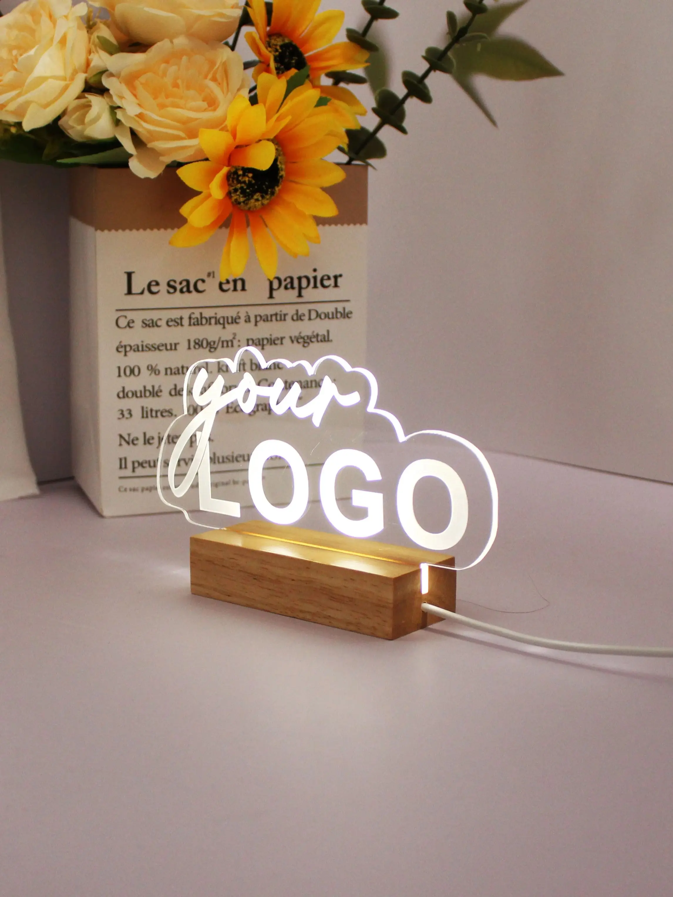 Plaque QR personnalisée de marque, lampe lumineuse, cadeaux d'entreprise, décor de Table pour médias sociaux en bois, signe personnalisé en acrylique avec Logo d'entreprise