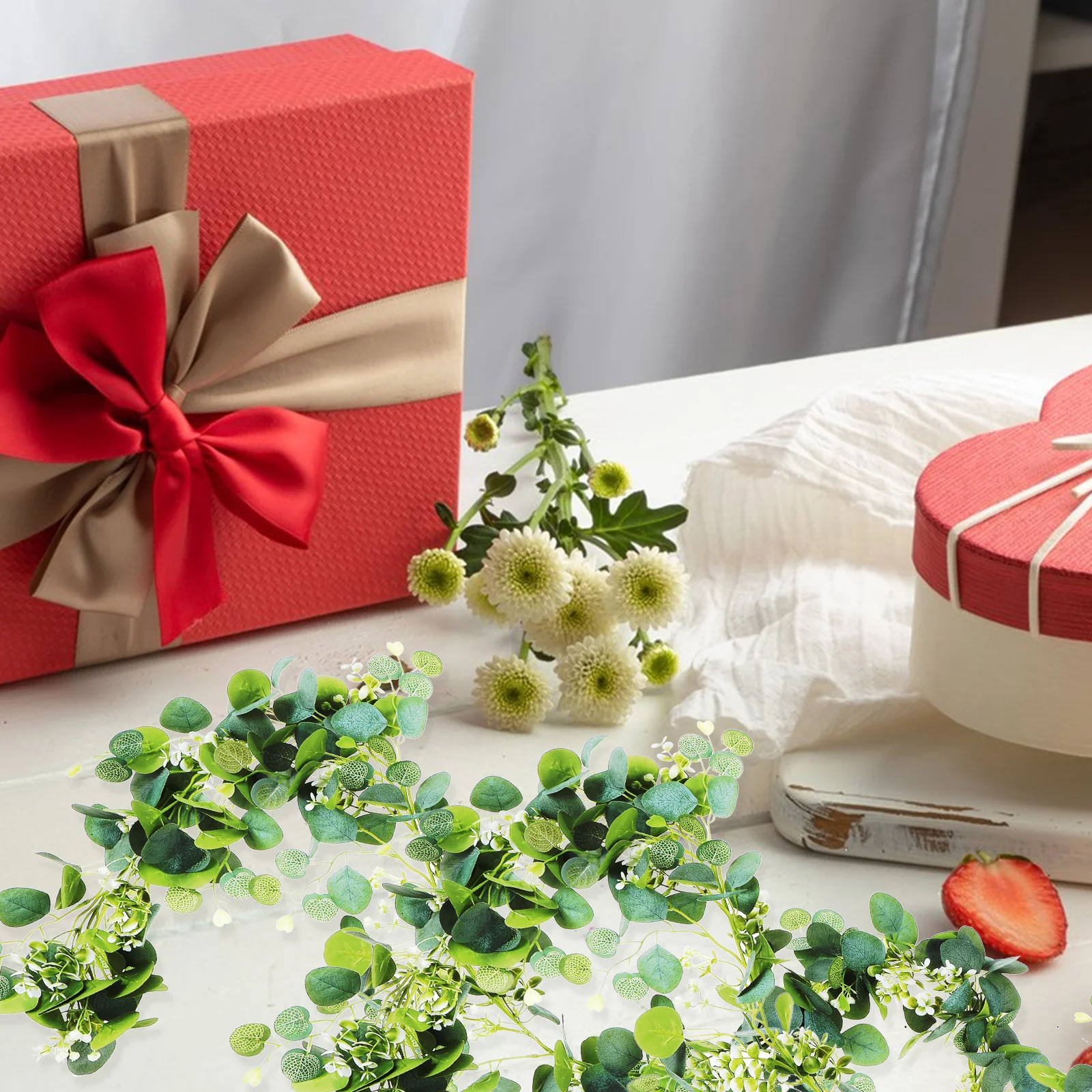 

Faux Eucalyptus Garland Artificial 2-Meter Realistic Greenery Vine for Home Wedding Party Wall Table Decoration