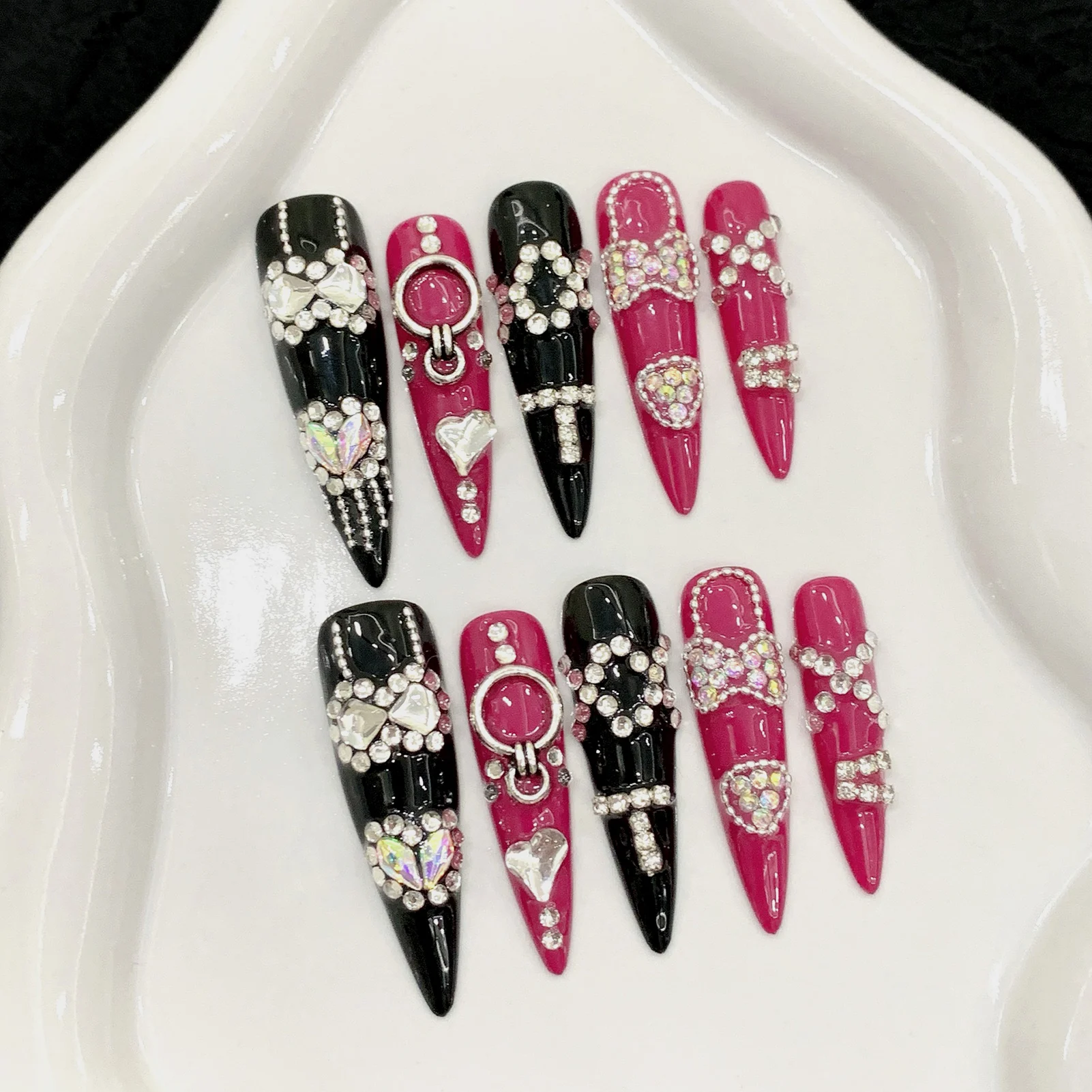 

10pcs Y2k Handmade Press On Nails Full Shiny Diamond Spicy Girl Personality False Nails Balck Rose Pink Long Stiletto Fake Nail