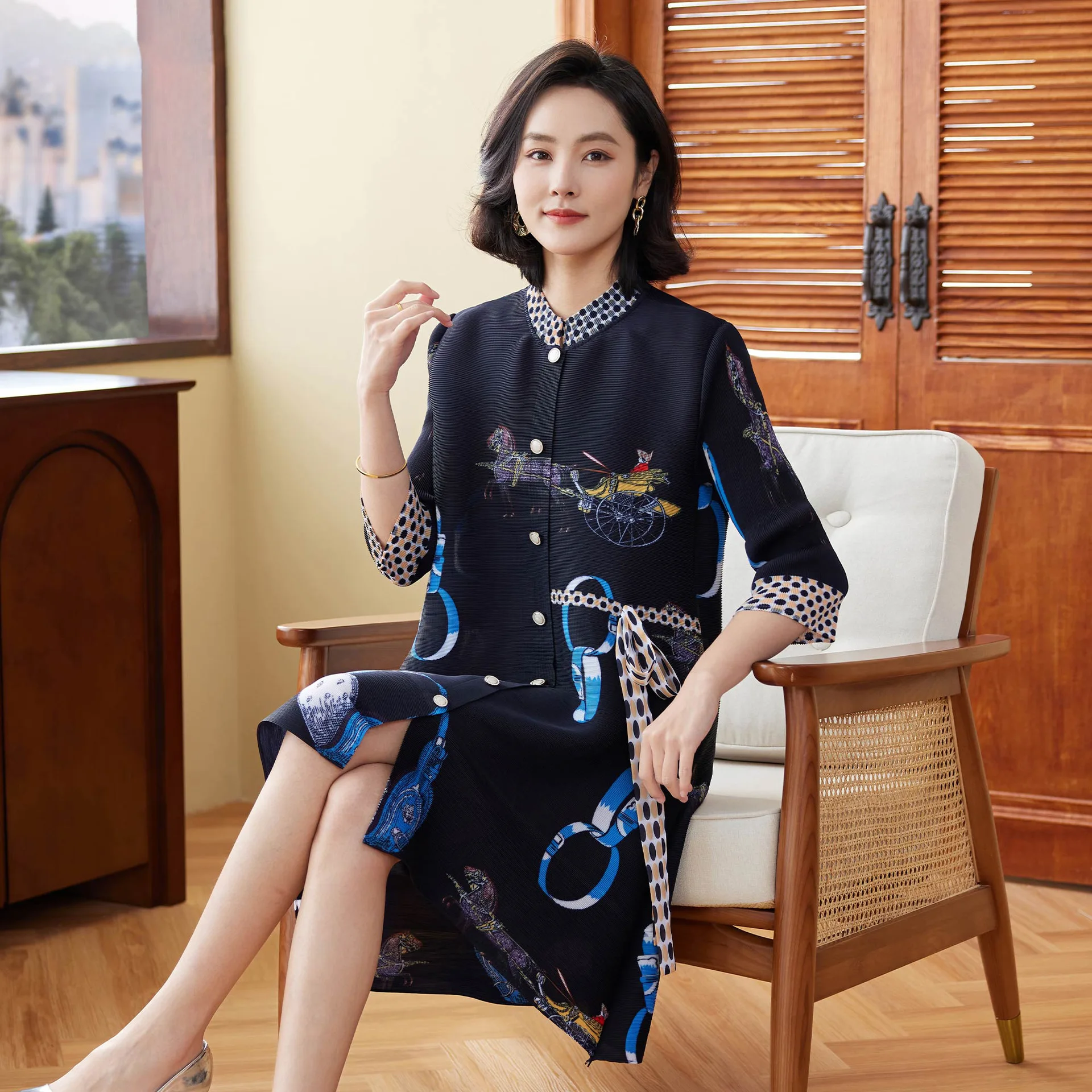 ชุดเดรสลายดอกไม้แฟชั่นมิยาเกะ ชุดเดรสผู้หญิงใหม่สำหรับฤดูใบไม้ผลิ/ฤดูร้อน ไซส์พลัสระดับไฮเอนด์สำหรับคุณแม่วัยกลางคน