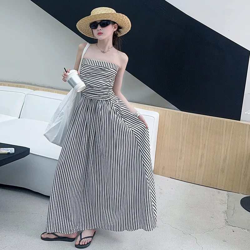 Girls Striped Dress 2025 Summer New Style Teen Children's Slim Strapless Beach Dress Fashionable Kids A-Line Long Dress