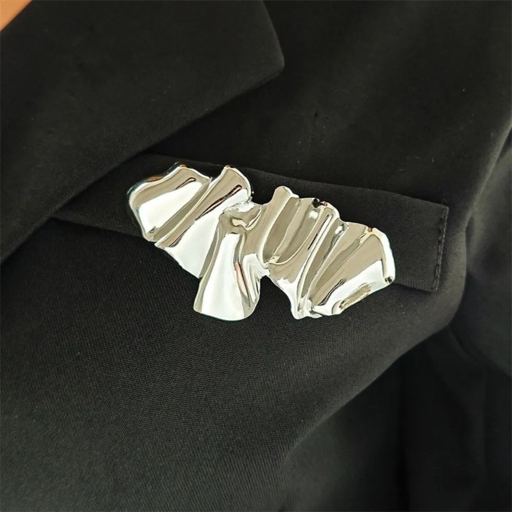 New Abstract Irregular Brooches Gold Plated Silver Color Geometric Brooches Waterproof Metal Lapel Pins Jewelry Accessories
