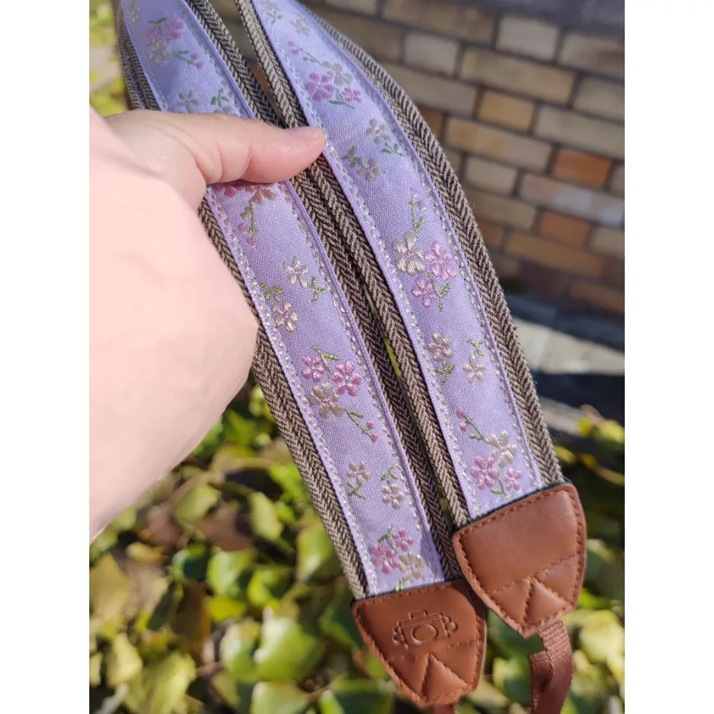 Retro Camera Shoulder Strap Customized Hand-sewn Camera Straps Wristband Purple Flowers for Vlog Camera Decoration Accessories