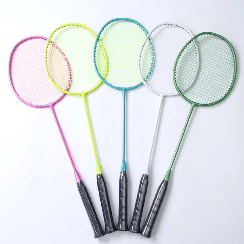 

Высококачественная прочная одинарная карбоновая ракетка для бадминтона – лучшее спортивное снаряжение для активного отдыха и атакующей игры
