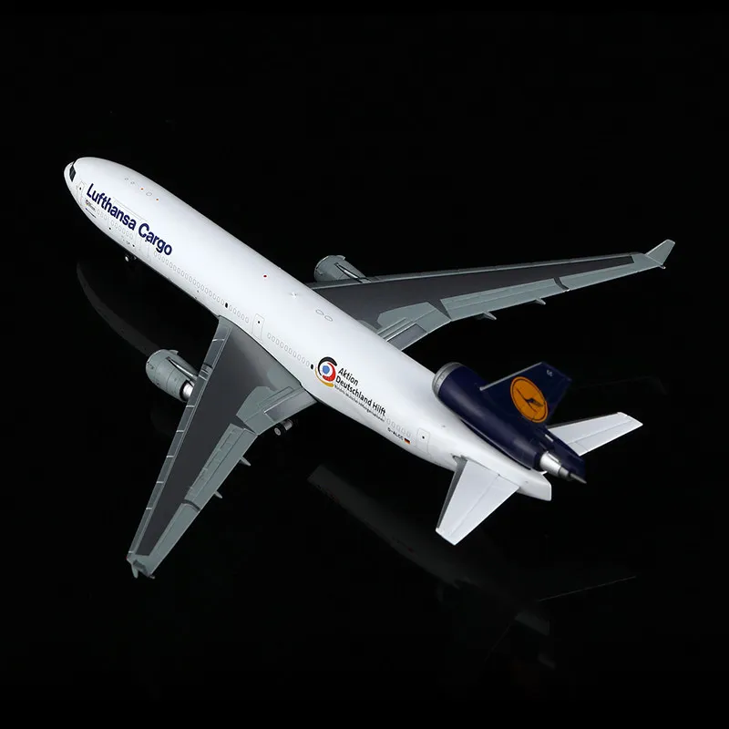 YY Wings Diecast 1/400 Scale Lufthansa MD-11 D-ALCC Passenger