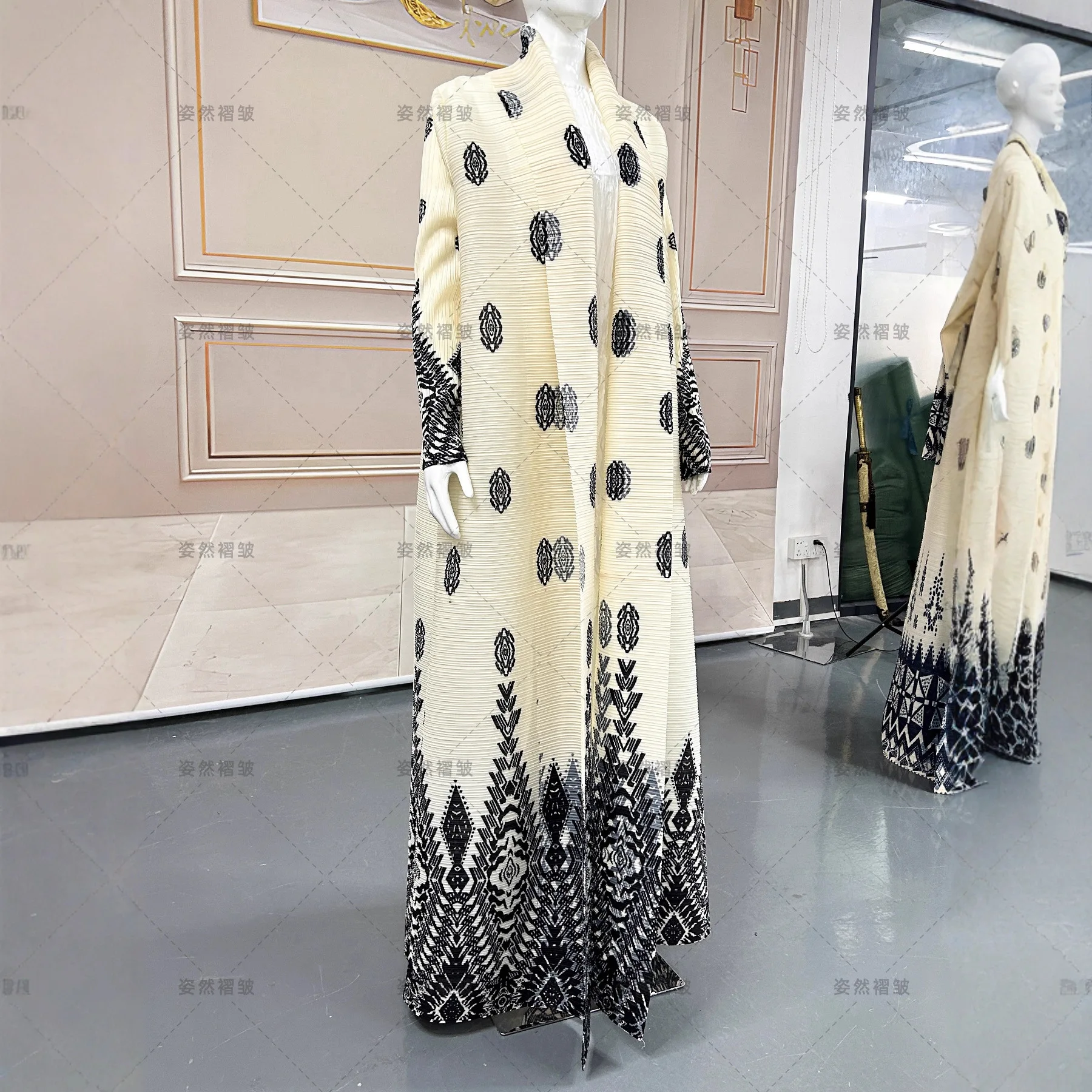 مياكي مطوي جديد 2026 موضة دبي رداء سترة المرأة مطوي المملكة العربية السعودية الشرق الأوسط الملابس المطبوعة سترة عباية الطيات